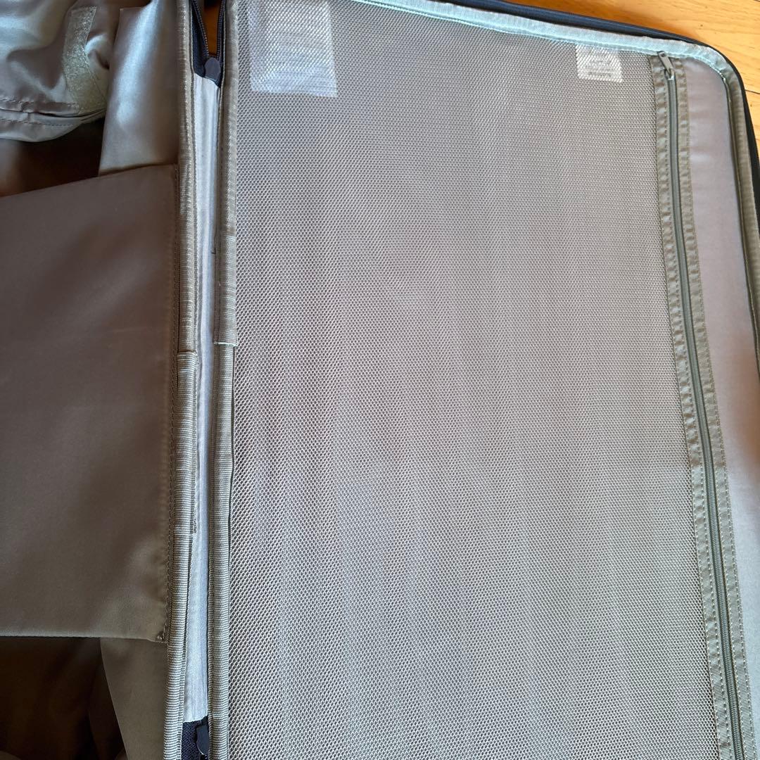 81L 美品　半分の厚みで収納できるソフトキャリーケース(XL) 無印良品81L