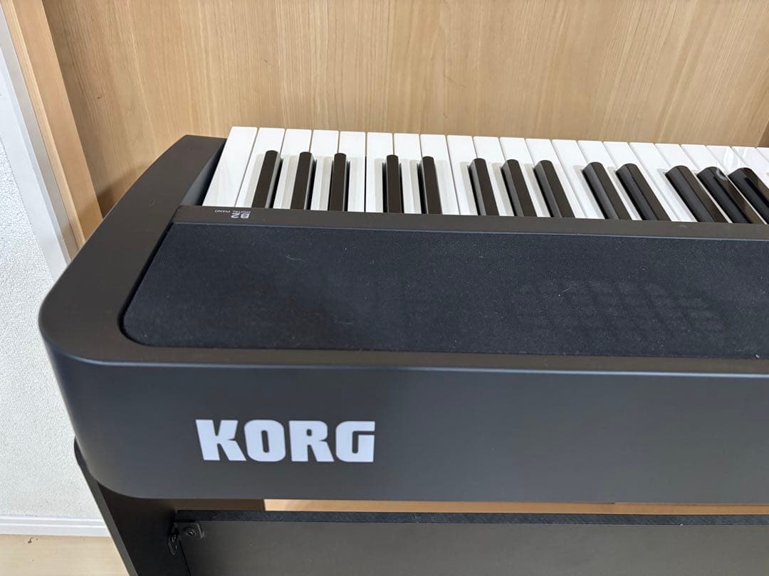 送料込み！　2022年製　KORG B2 88鍵盤　電子ピアノ　専用スタンド付き