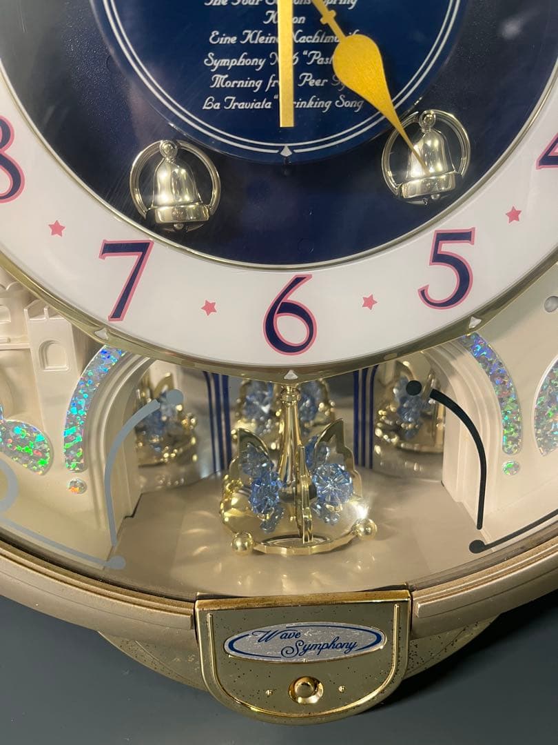 SEIKOからくり掛け時計ウエーブシンフォニーRE555S