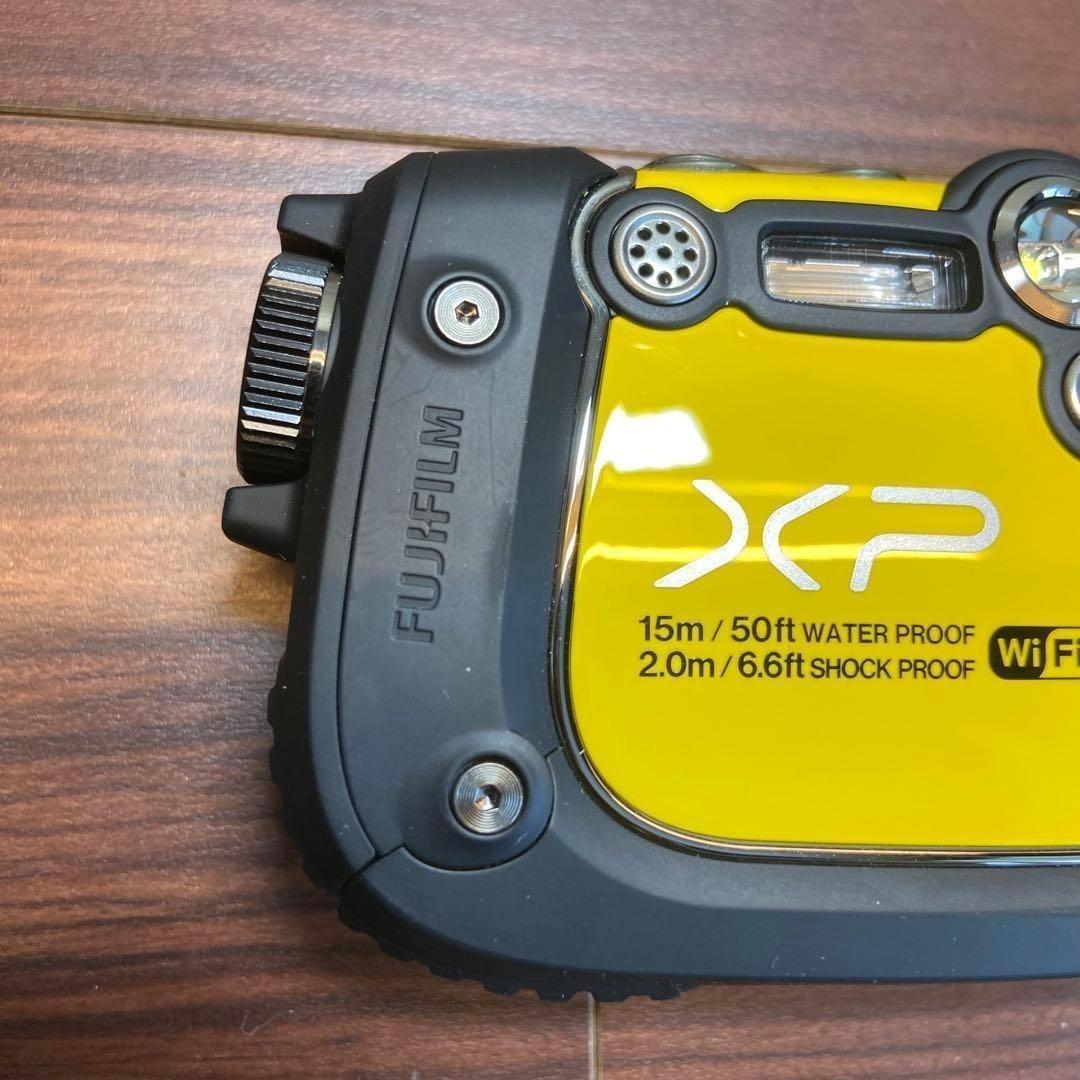 FUJI FILM FinePix XP200 デジカメ ほぼ新品 4279