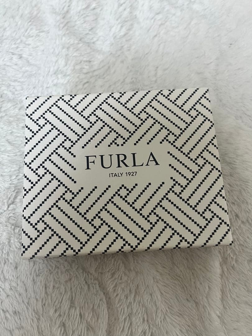 FURLA 二つ折り 財布