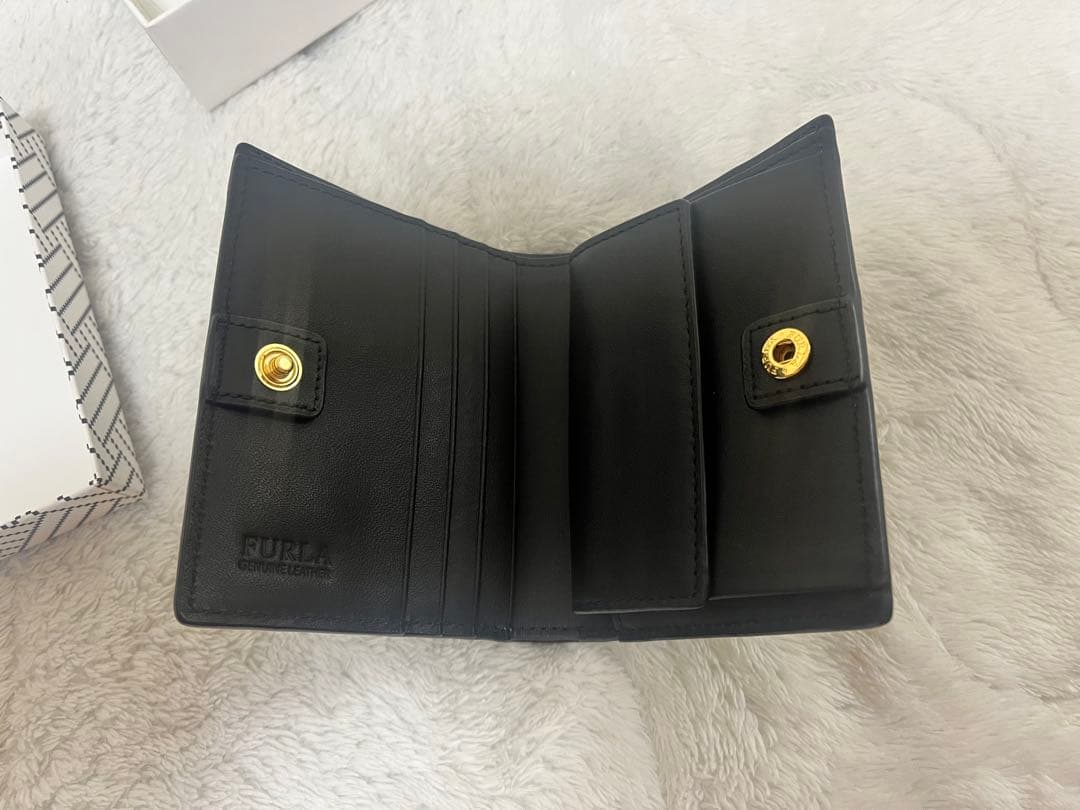 FURLA 二つ折り 財布