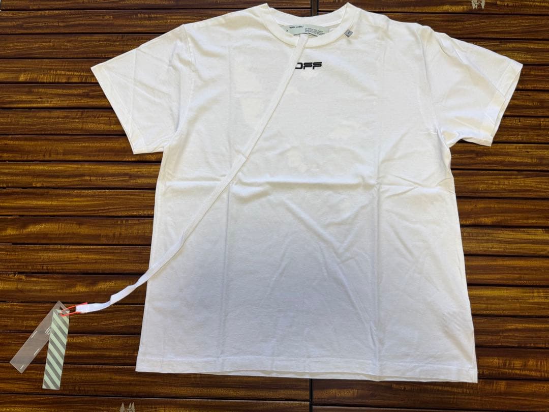 Off-White Tシャツ