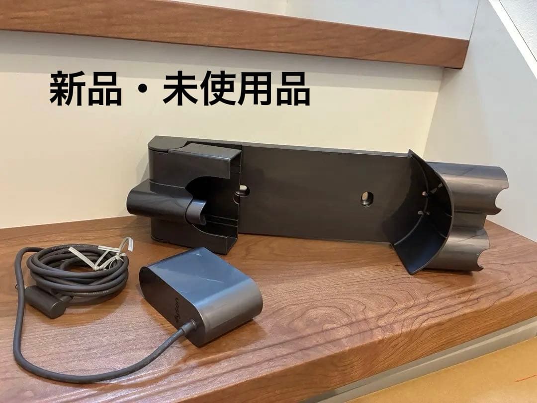 Dyson ダイソン V8 Slim Fluffy コードレス掃除機【一部新品】