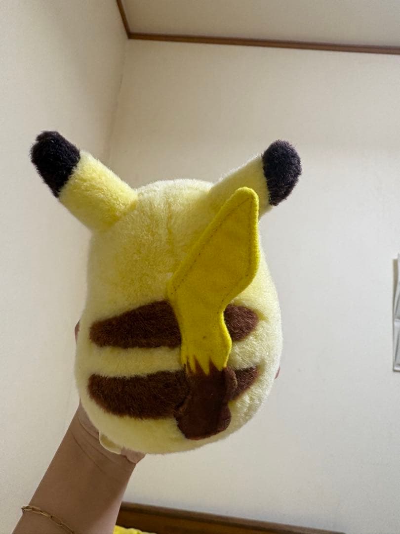 初期ピカチュウ お腹を押すとピーと音が鳴るぬいぐるみ