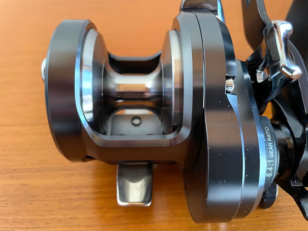 【美品】SHIMANO オシアジガー F CUSTOM 1501HG