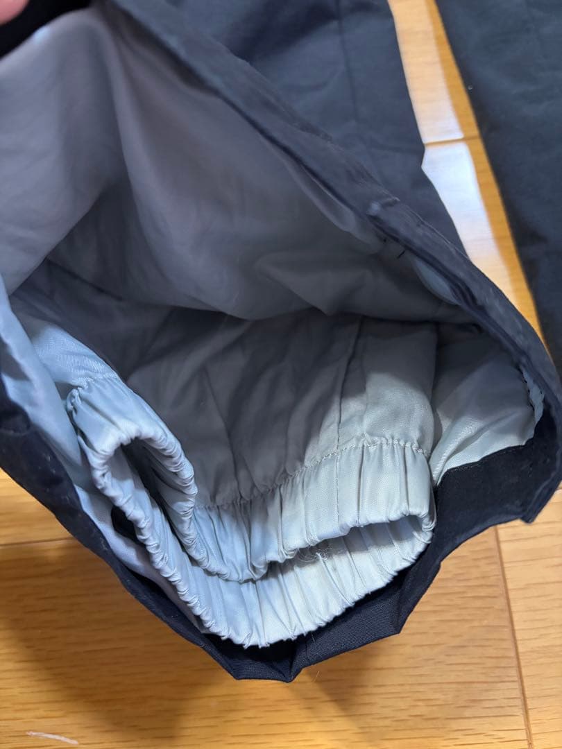 DESCENTE 子供用スキーウェア 赤黒 サロペット付き