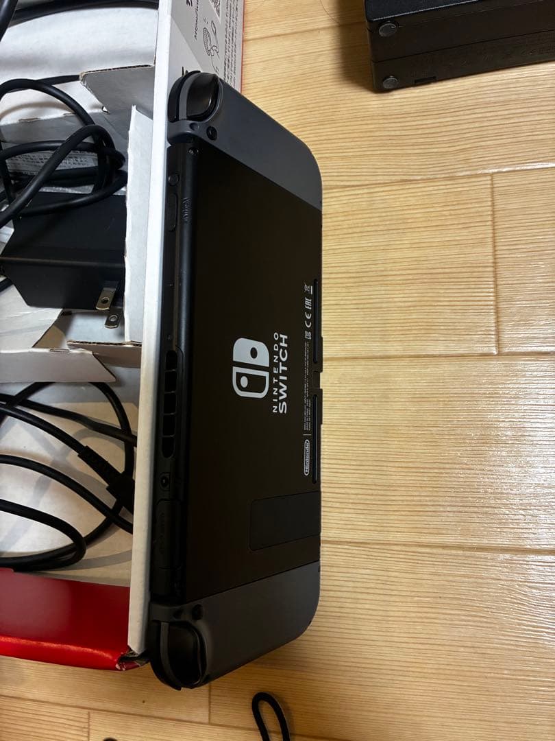 し*う様 Nintendo Switch グレー本体　メモリカード　ハードケース