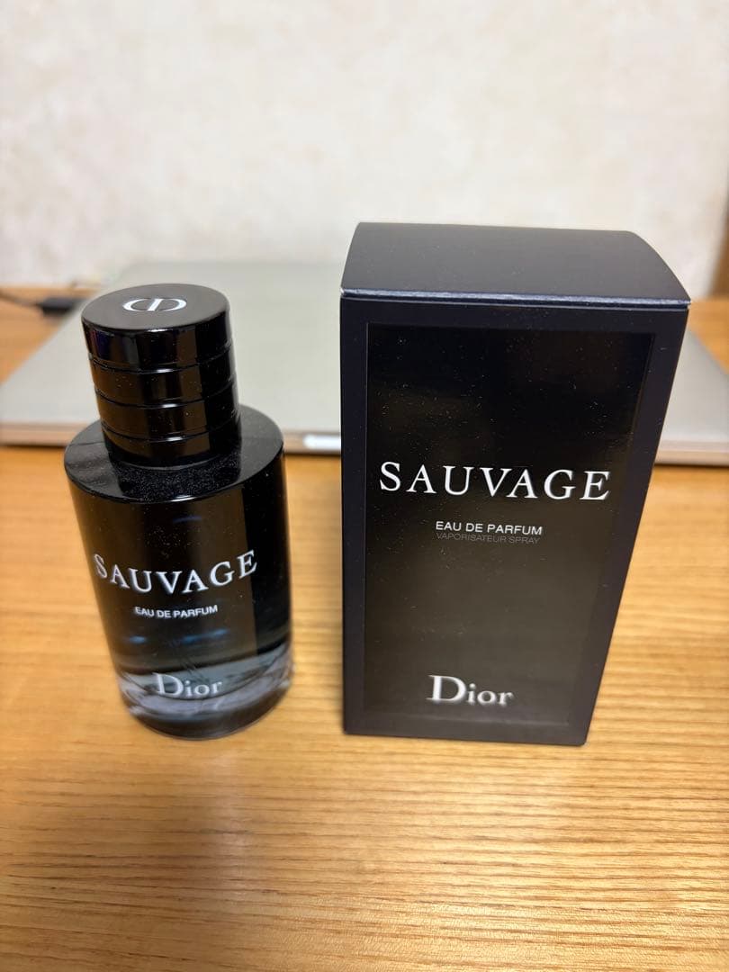Dior Sauvage Eau de Parfum 60mg 箱付き