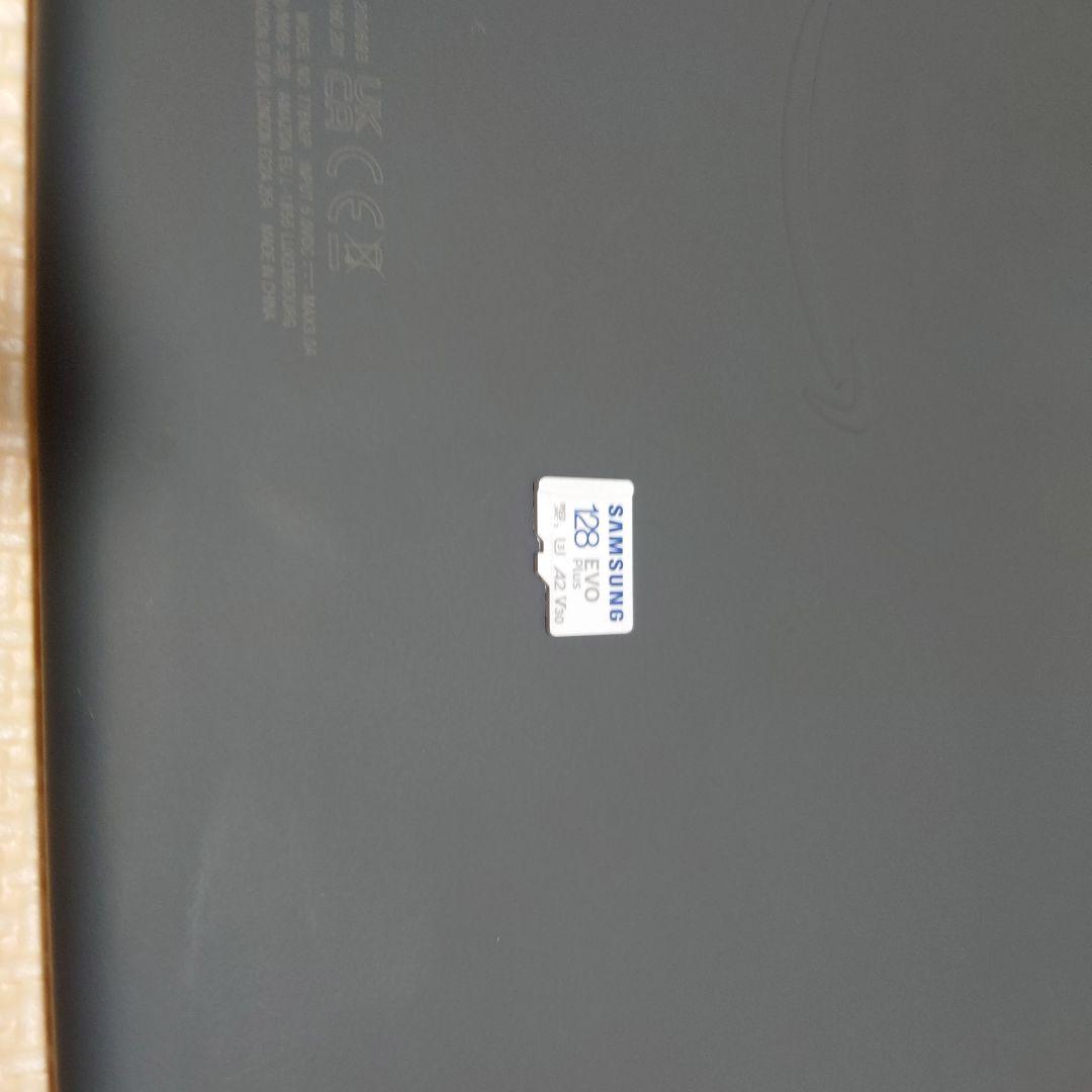 Amazon Fire HD 10 Plus 本体　充電スタンド＆マイクロSD付