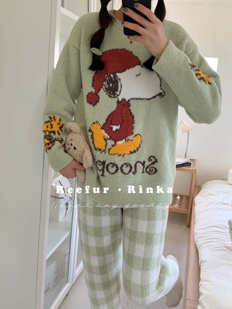 新品！新作！可愛いスヌーピー、モコモコ、ふわふわ、厚手２点セットパジャマ！