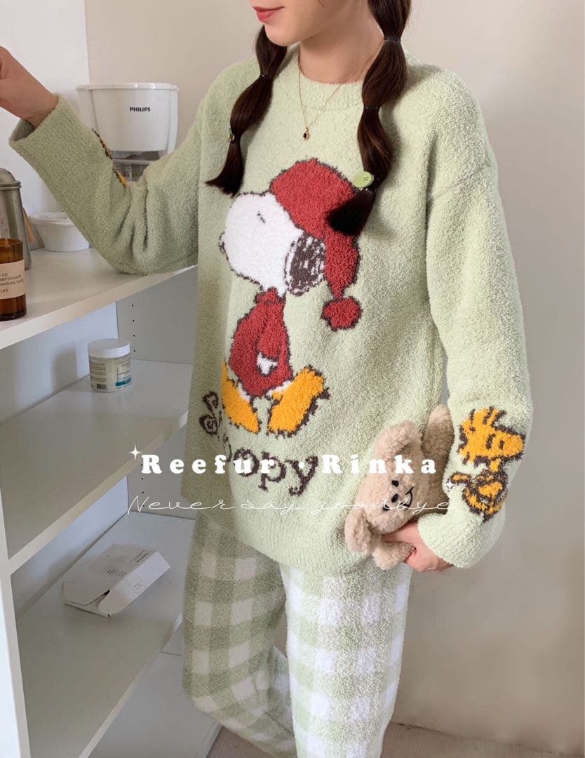 新品！新作！可愛いスヌーピー、モコモコ、ふわふわ、厚手２点セットパジャマ！