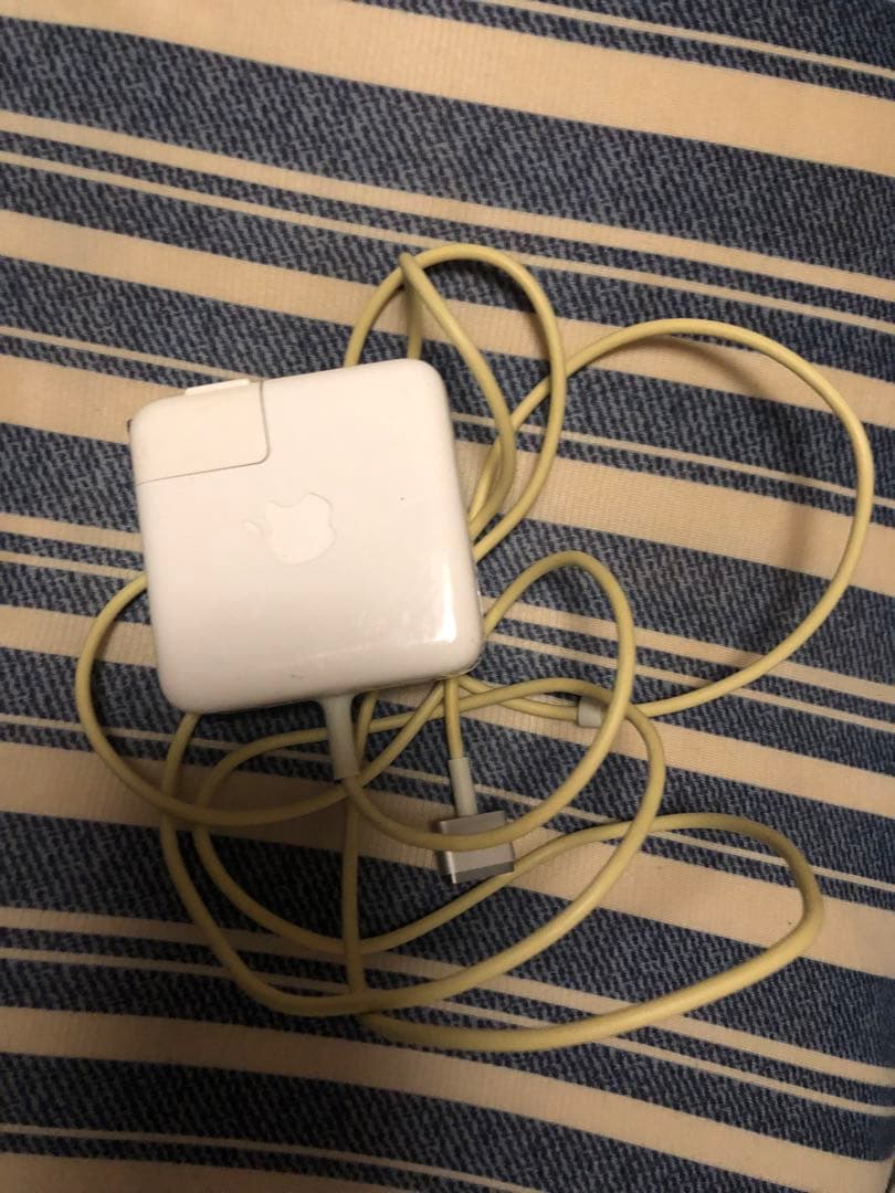 ②Apple45W MagSafe 2電源アダプタfor MacBook Air