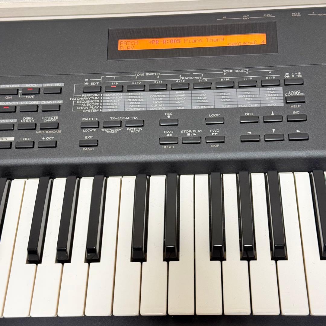 動作品　XP-50 ROLAND ローランド　シンセサイザー