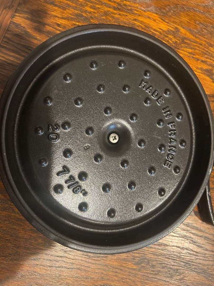 STAUB LA COCOTTE 20cm 黒 【蓋置き付き】