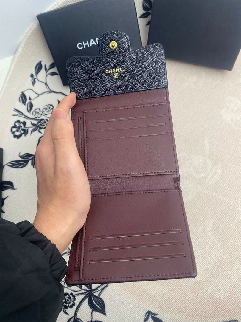 CHANEL 黒 キルティングレザー 三つ折り財布