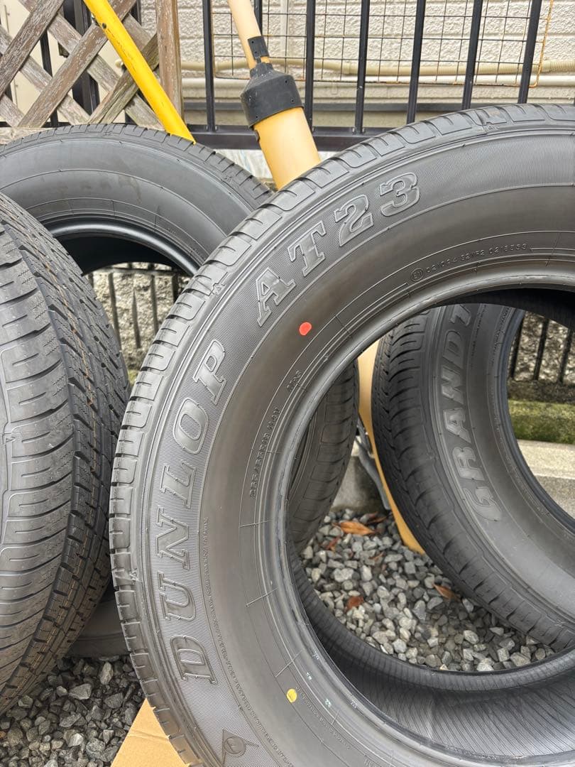 ランクル 純正タイヤ DUNLOP AT23 265/65R18 送料込み