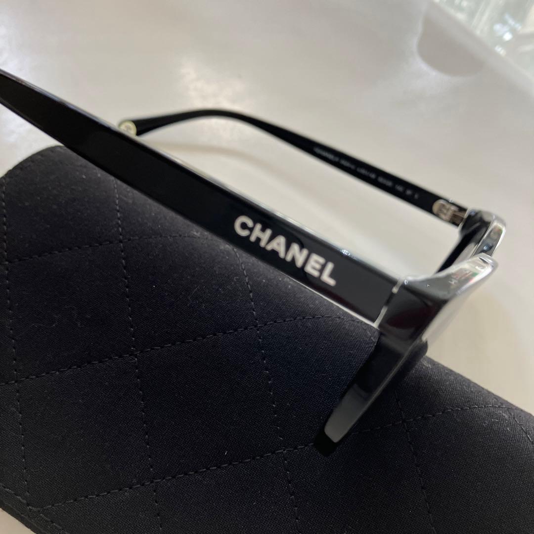 美品 シャネルサングラス