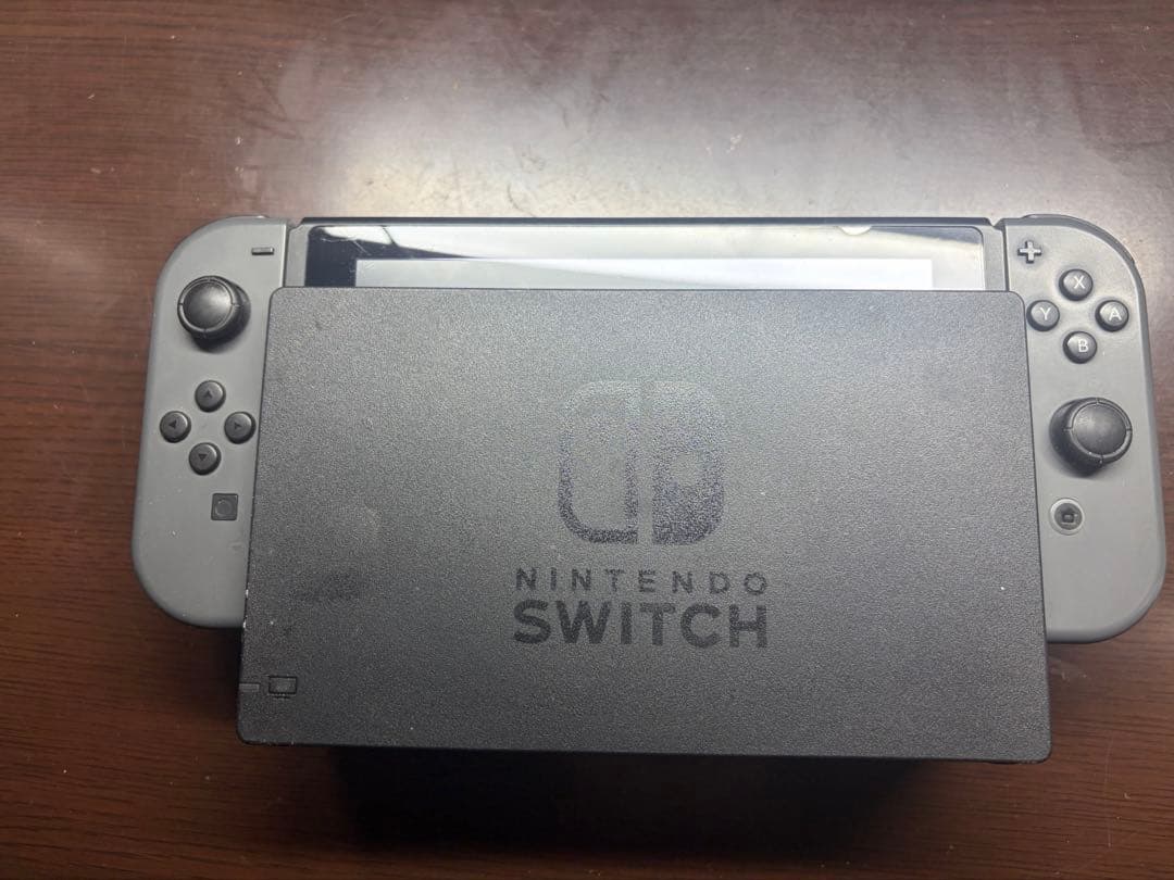 ゆ*ぃ様 ニンテンドースイッチ 本体 グレー コード付き