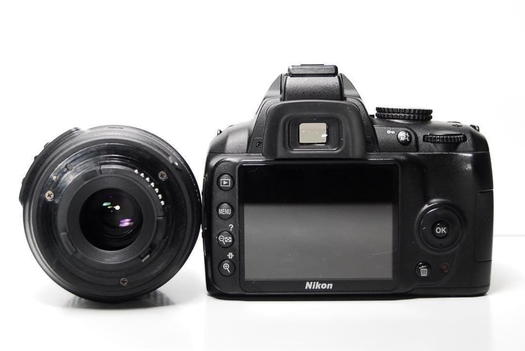 ⭐️軽重量⭐️Nikon D3000 一眼レフカメラ