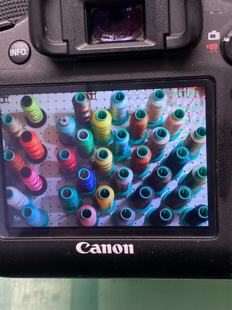 Canon EOS 6D 　キャノン　シャッター回数 22352 !!