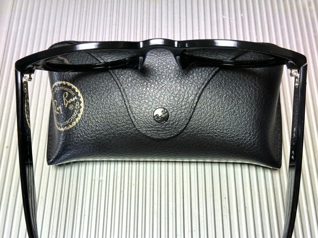 美品/偏光調光 Ray-Ban ブラック ラウンドサングラス ケース付き