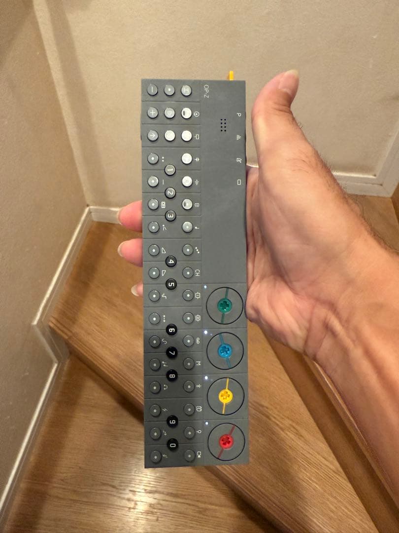 鍵盤楽器 Teenage Engineering OP-Z
