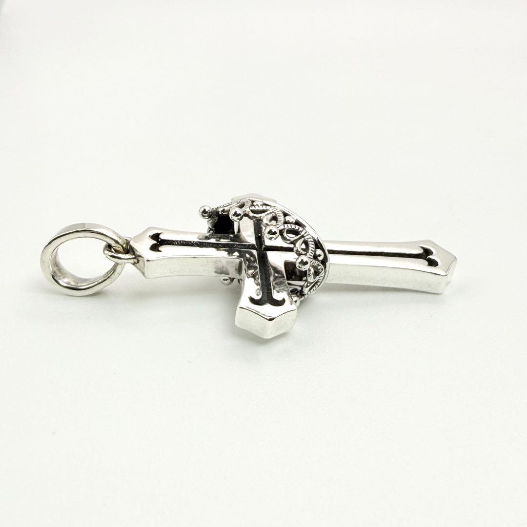 ◆【Justin Davis】CROSS WITH CROWN ペンダント