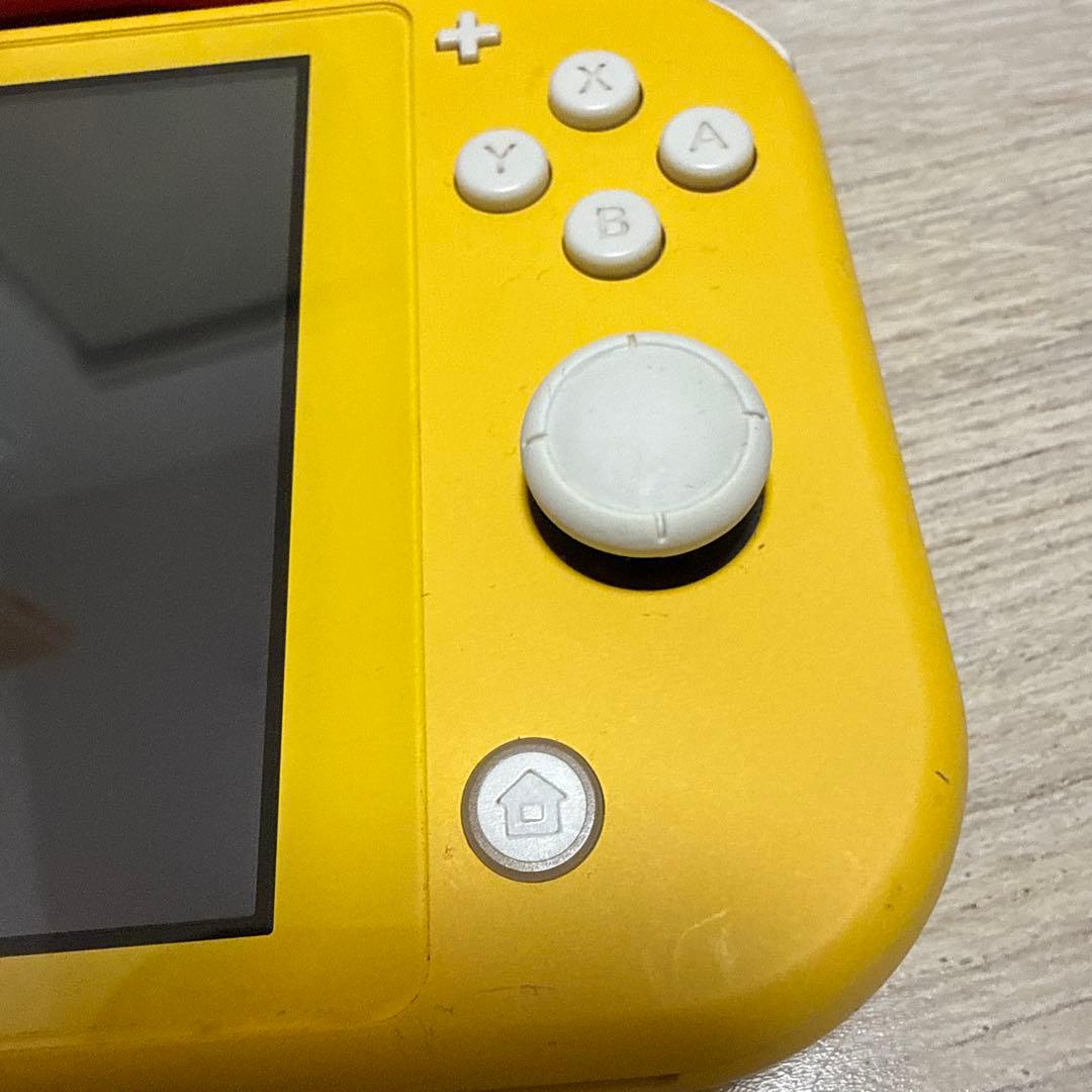 Nintendo Switch Lite イエロー スーパーマリオケース付き
