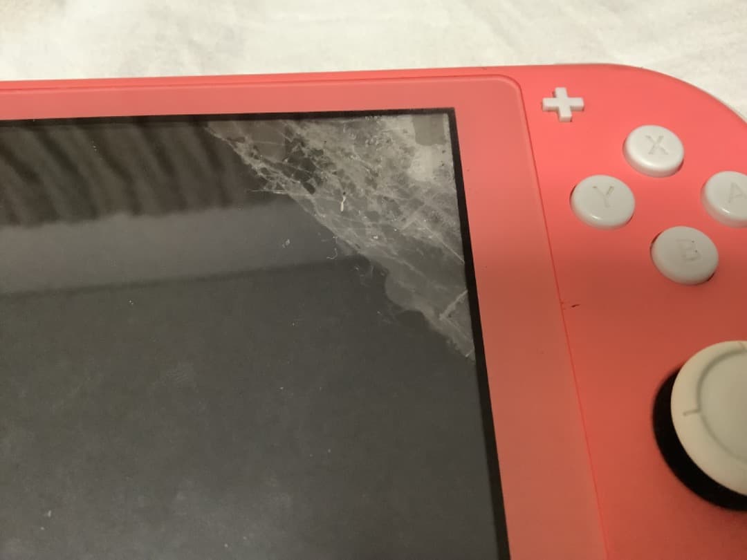 最終値下げジャンクNintendo Switch Lite ピンク 画面ひび割れ