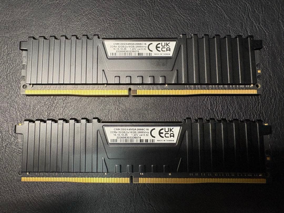 CORSAIR VENGEANCE 16GB×2枚（32GB） 2666MHz