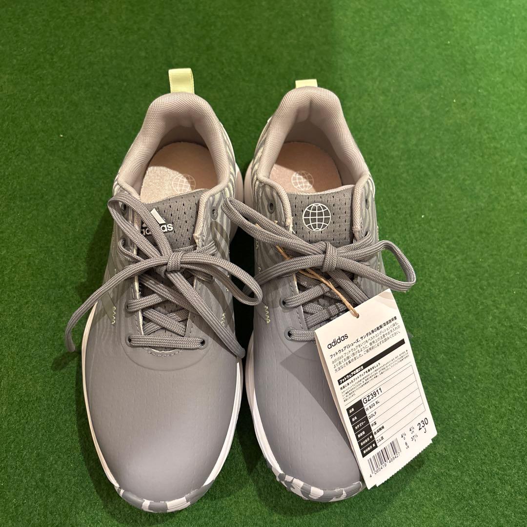 新品未使用adidas レディースゴルフシューズ グレー 23cm GZ3911