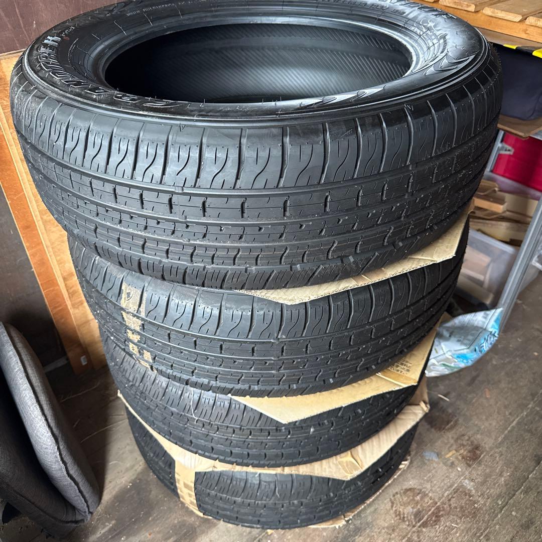 新車外しタイヤ　２６５／５５R２０　DUNLOP GRANDTREK PT5A