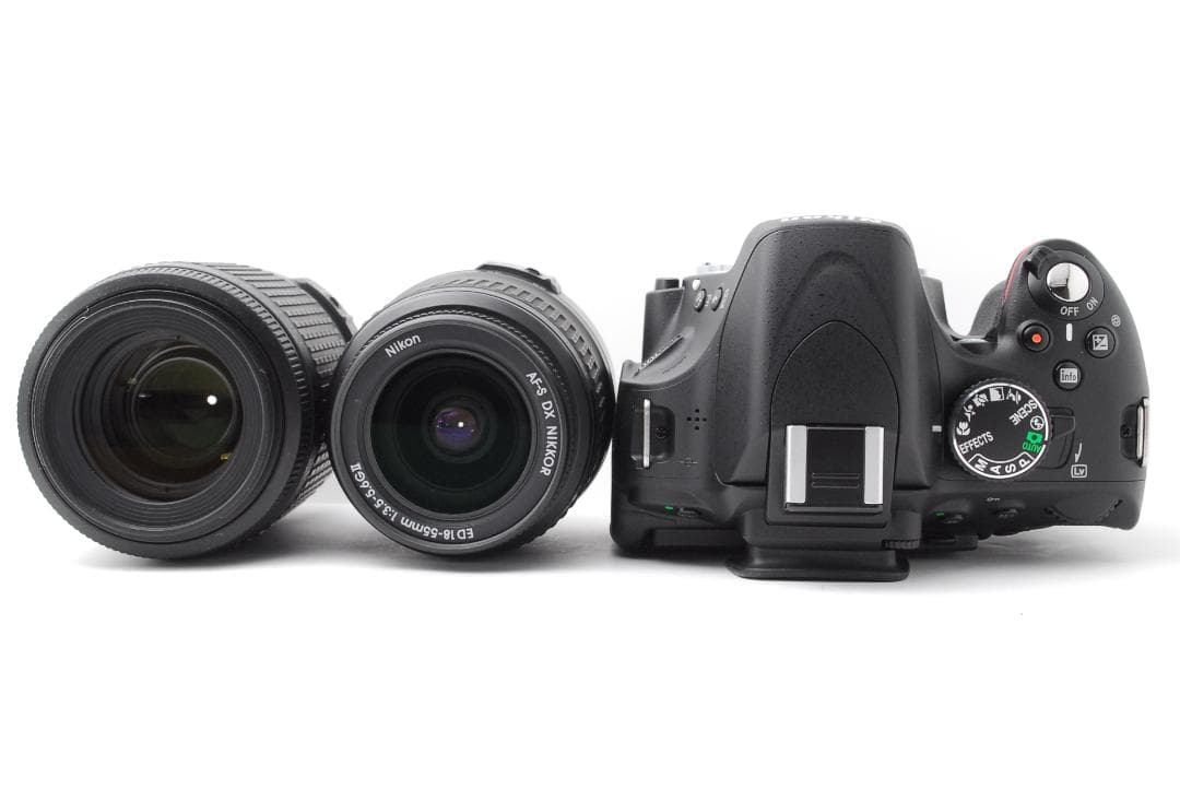 【新品級ショット数】Nikon D5100　スマホ転送　ダブルレンズ　自撮り