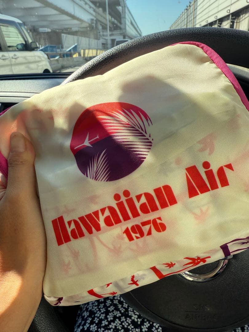 レア完売品HAWAIIAN AIRLINES ハワイアン航空 キャリーオンバッグ