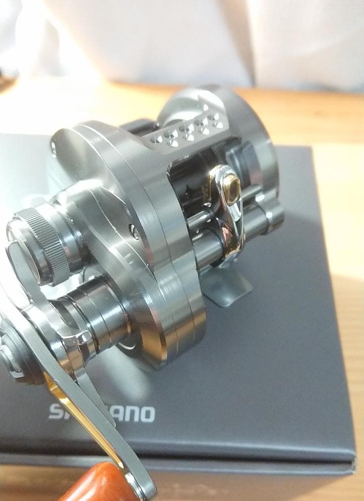 新品未使用　シマノ 23カルカッタコンクエスト BFS XG 右　夢屋花梨ノブ