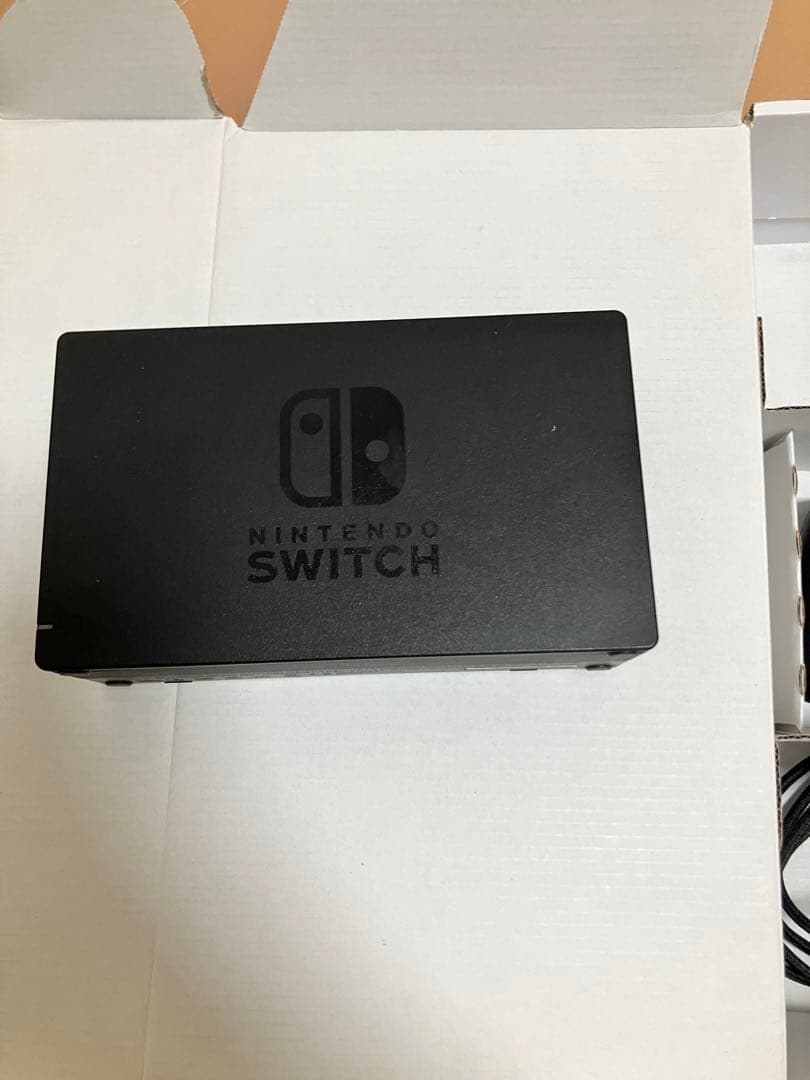 NINTENDO Switch 本体