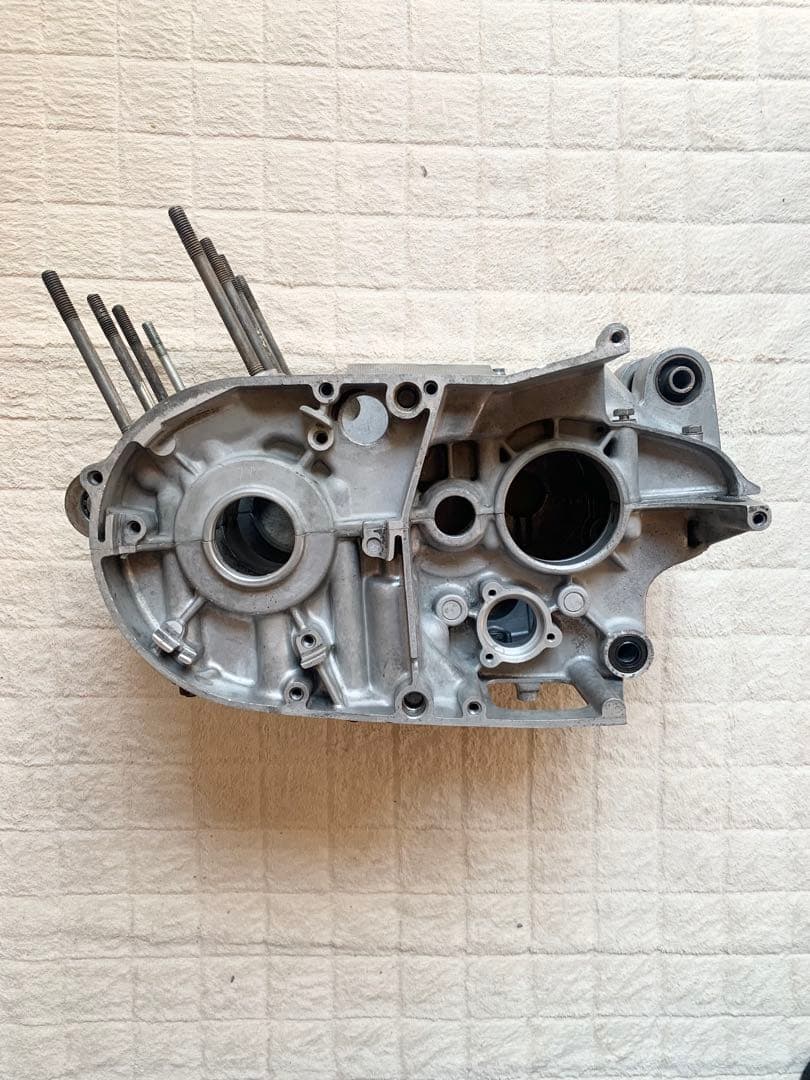 ヤマハ　RZ250 4L3 クランクケース　美品　当時物