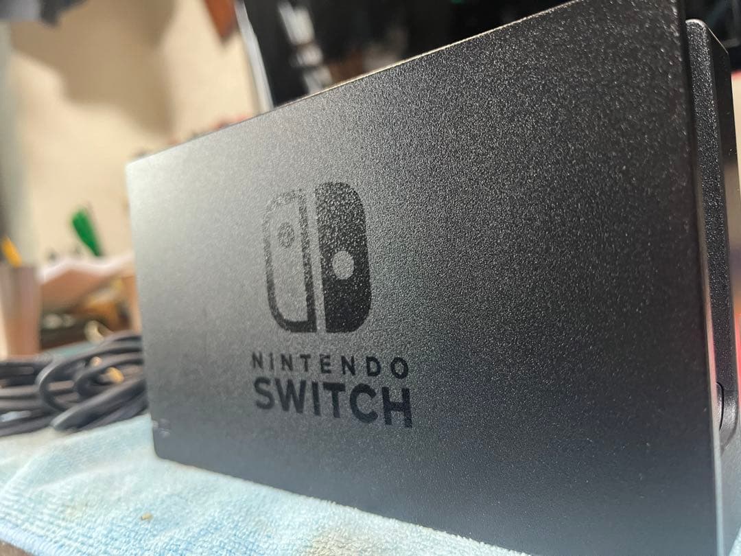 a*u様 美品　使用少ない　Switch 本体 青/オレンジ ソフトケース付き