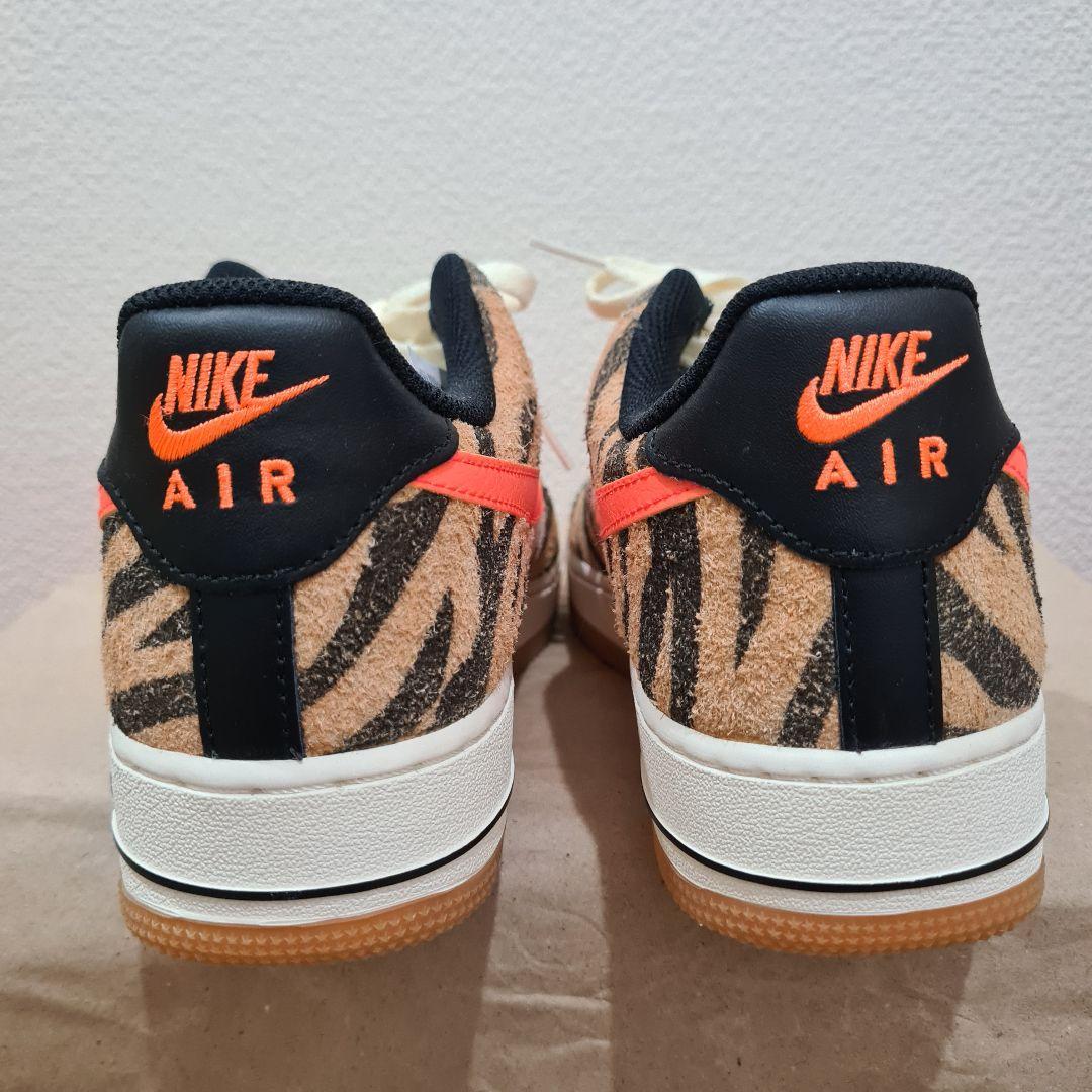 健康・医学 NIKE AIR FORCE 1 LOW \"ORANGE ZEBRA