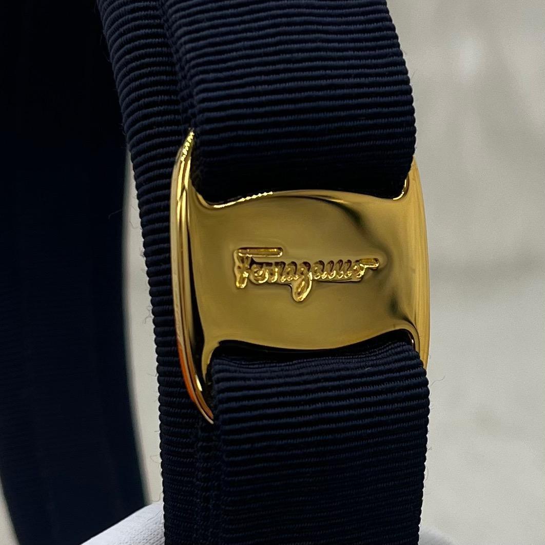 美品✨Ferragamo フェラガモ カチューシャ　ネイビー