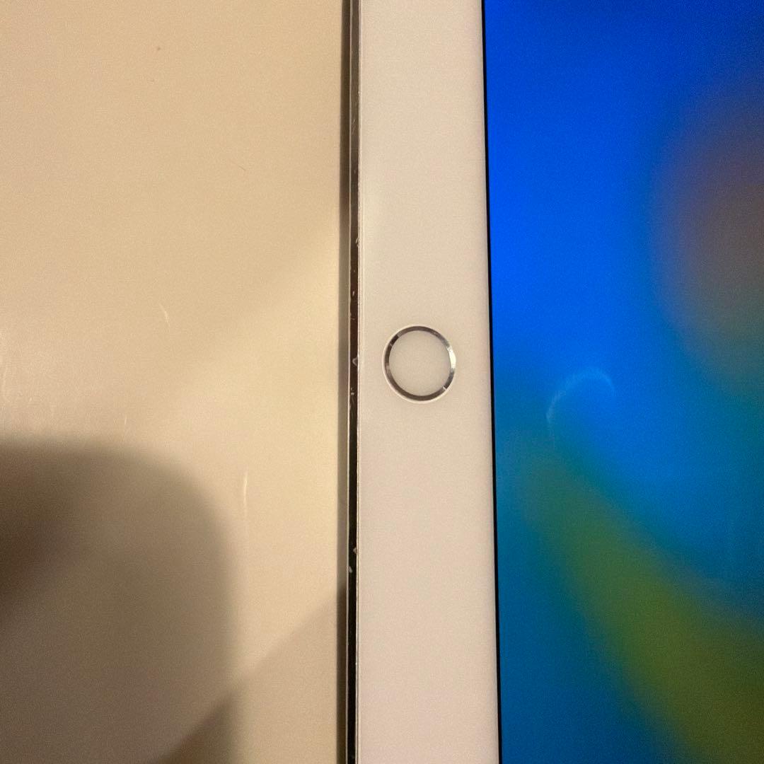Apple iPad Pro 9.7インチWi-Fi+Cellular 32GB
