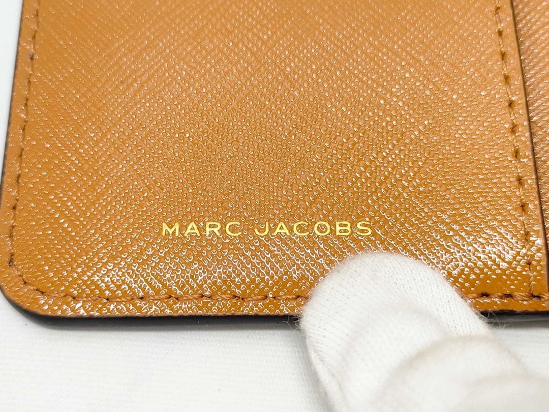 【新品未使用】MARC JACOBS ミニ コンパクト 財布 黒
