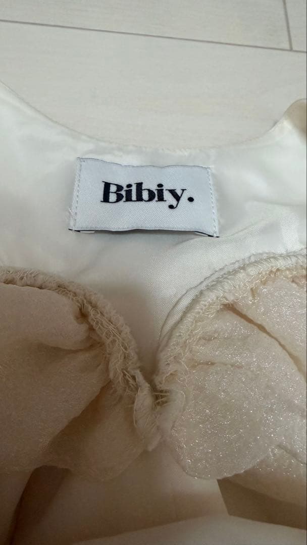 Bibiy ボリュームキャミソールドレス