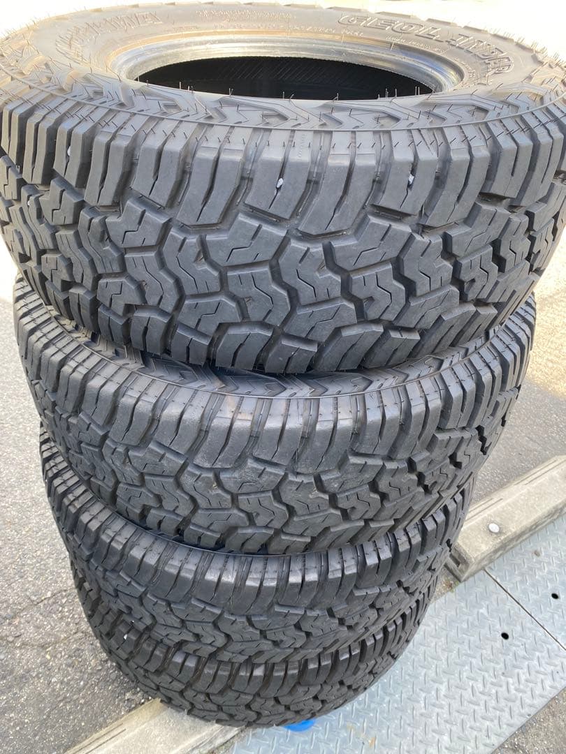 ジオランダーx-at 285/70R17 4本出品　送料無料　1