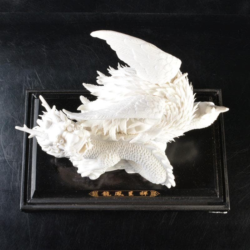 thimothy　徳化窯白磁　吉祥龍鳳　置物　箱・証書付　V　5457A