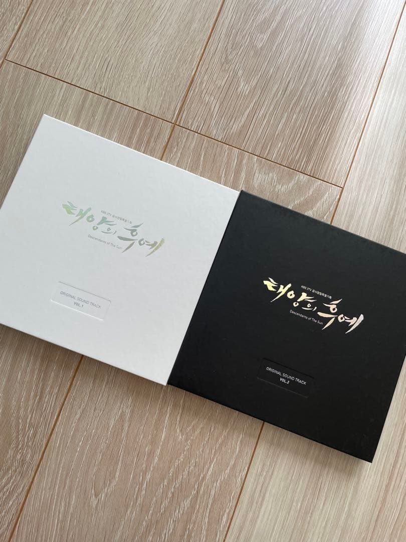 太陽の末裔 OST CD vol.1・2 韓国盤 トレカ付 サントラ