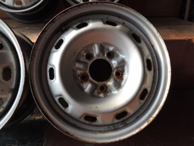 T225　15インチ　スチールホイール　4枚　15×6JJ　114.3×5