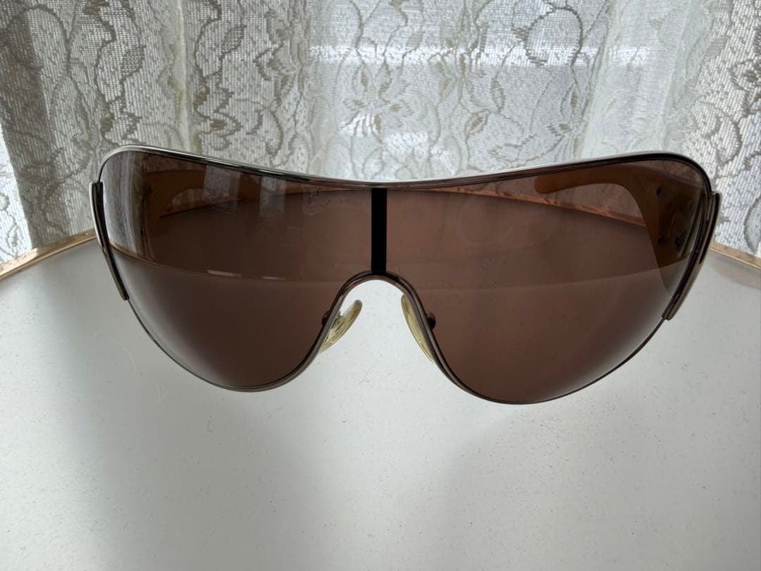 PRADA ブラウンラウンド型サングラス