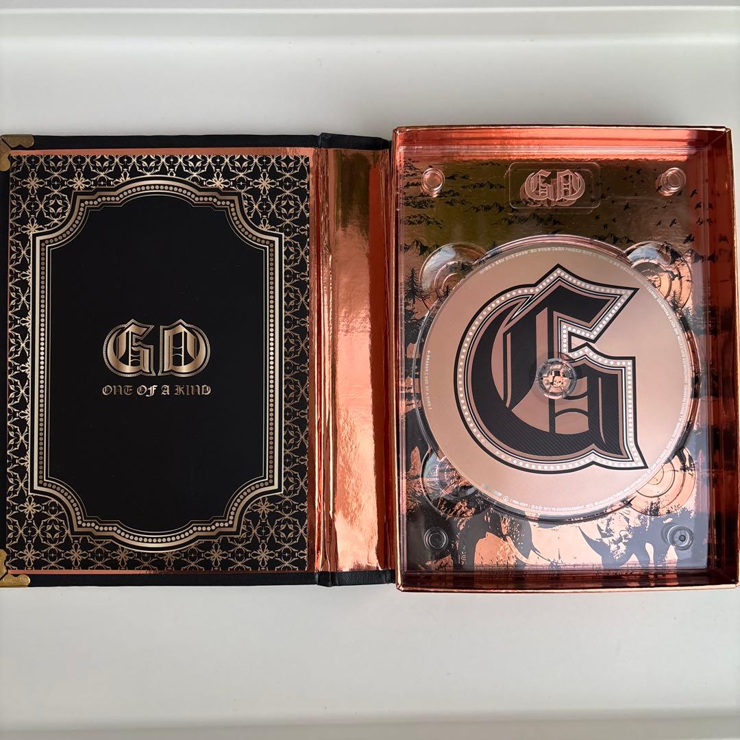 G-DRAGON ONE OF A KIND（ゴールド ブロンズVer.）